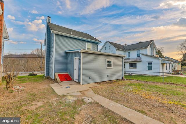 8809 KINGS HWY, Kempton, PA 19529