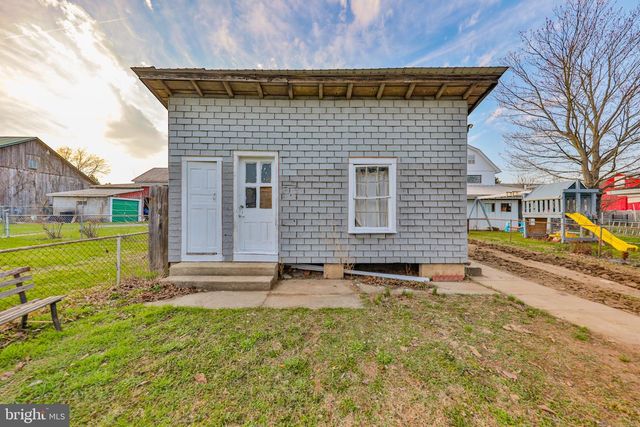 8809 KINGS HWY, Kempton, PA 19529