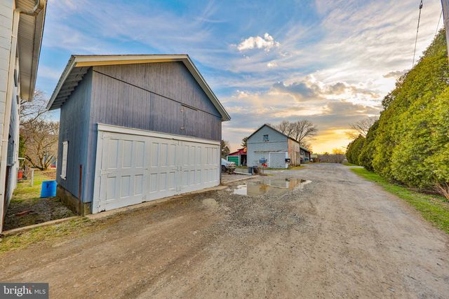 8809 KINGS HWY, Kempton, PA 19529