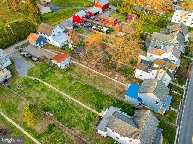 8809 KINGS HWY, Kempton, PA 19529