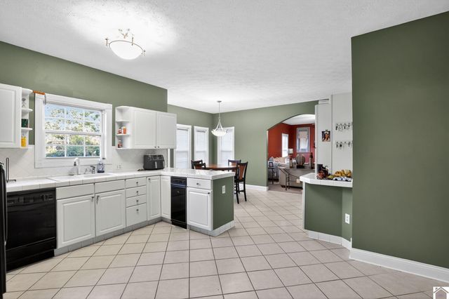 449 Tudor Blvd, Paducah, KY 42003