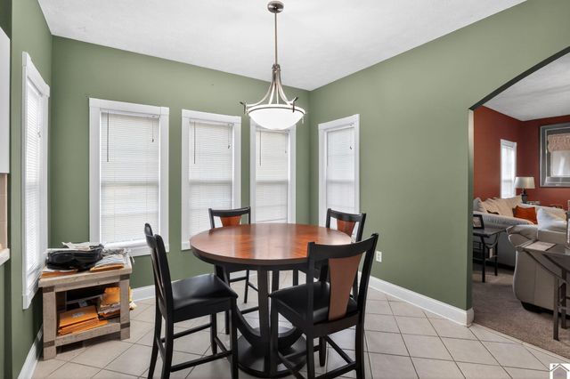 449 Tudor Blvd, Paducah, KY 42003