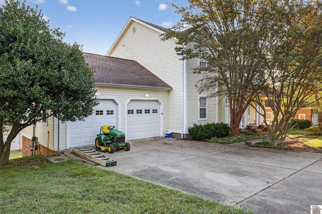 449 Tudor Blvd, Paducah, KY 42003