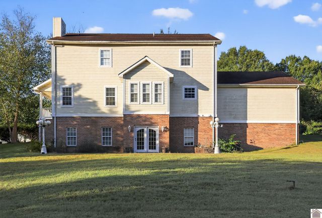 449 Tudor Blvd, Paducah, KY 42003