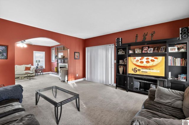 449 Tudor Blvd, Paducah, KY 42003