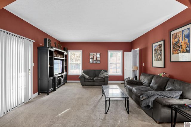 449 Tudor Blvd, Paducah, KY 42003