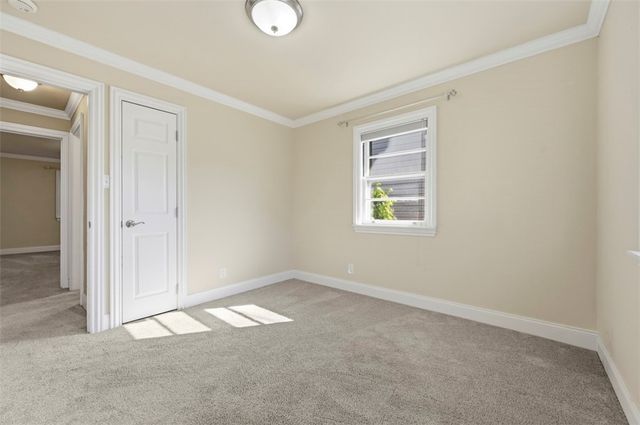 1060 Pacific Ave, Brackenridge, PA 15014