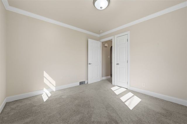 1060 Pacific Ave, Brackenridge, PA 15014