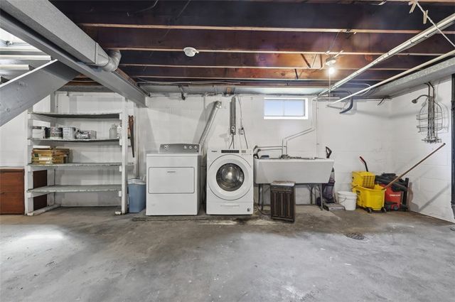 1060 Pacific Ave, Brackenridge, PA 15014