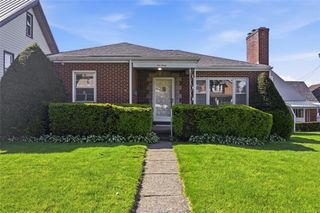 1060 Pacific Ave, Brackenridge, PA 15014