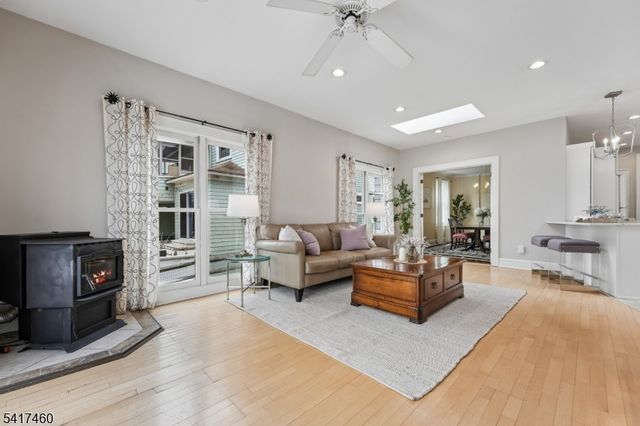 33 Woodland Ave, Glen Ridge Boro Twp., NJ 07028