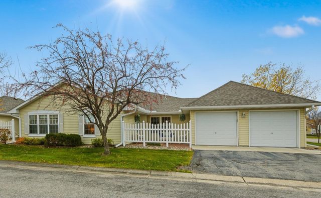 1065 Blackbird Trail SW 8, Hutchinson, MN 55350