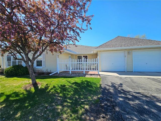 1065 Blackbird Trail SW 8, Hutchinson, MN 55350