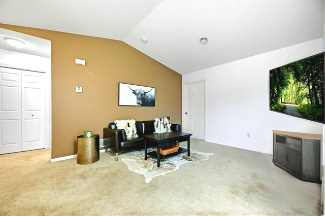 1065 Blackbird Trail SW 8, Hutchinson, MN 55350