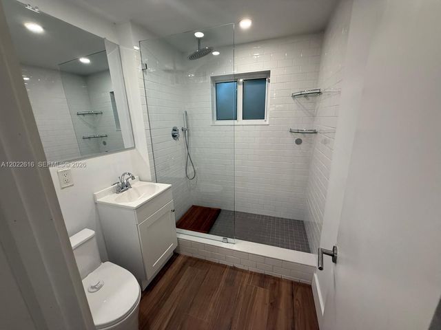 6851 SW 77th Ter, South Miami, FL 33143