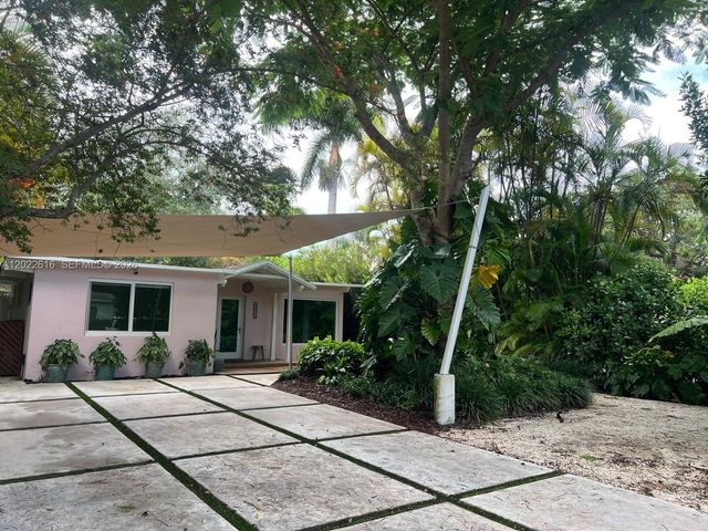 6851 SW 77th Ter, South Miami, FL 33143