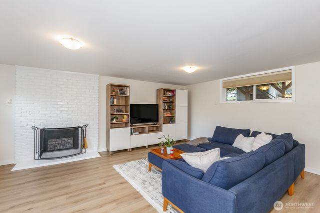 22803 66th Avenue W, Mountlake Terrace, WA 98043