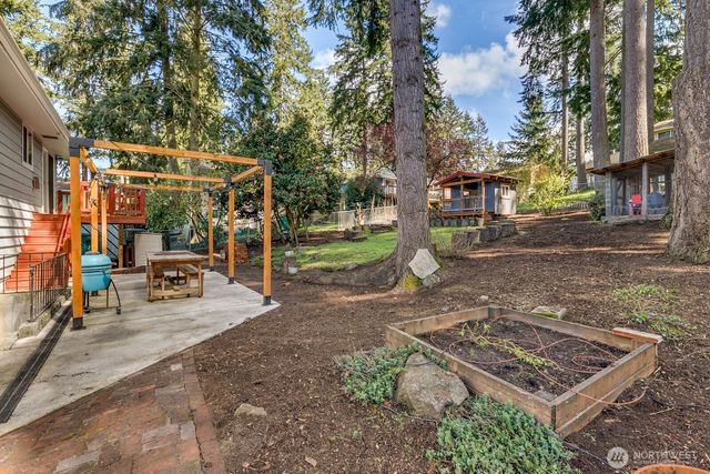 22803 66th Avenue W, Mountlake Terrace, WA 98043