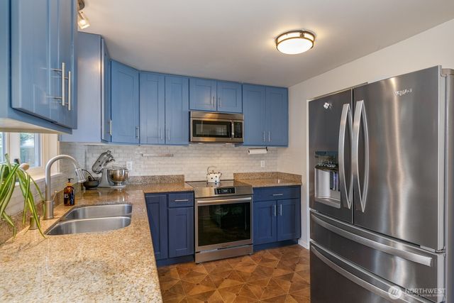 22803 66th Avenue W, Mountlake Terrace, WA 98043