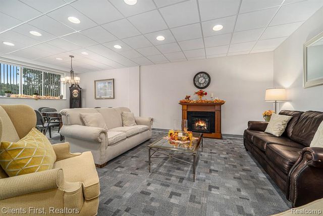 21800 Morley 116, Dearborn, MI 48124