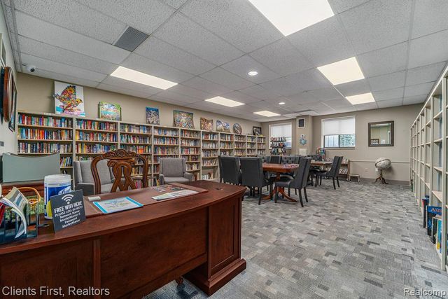 21800 Morley 116, Dearborn, MI 48124