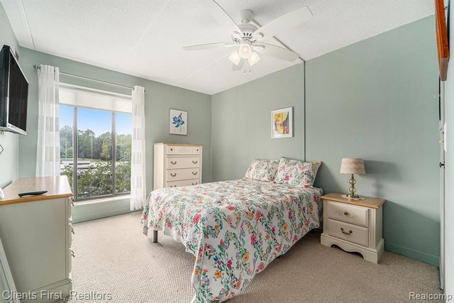 21800 Morley 116, Dearborn, MI 48124