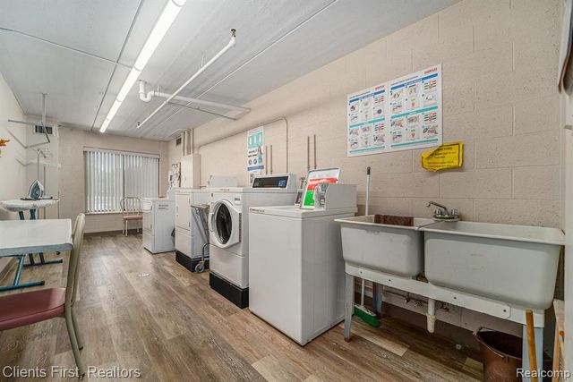 21800 Morley 116, Dearborn, MI 48124