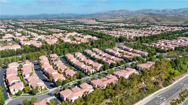 52 Coralwood, Irvine, CA 92618