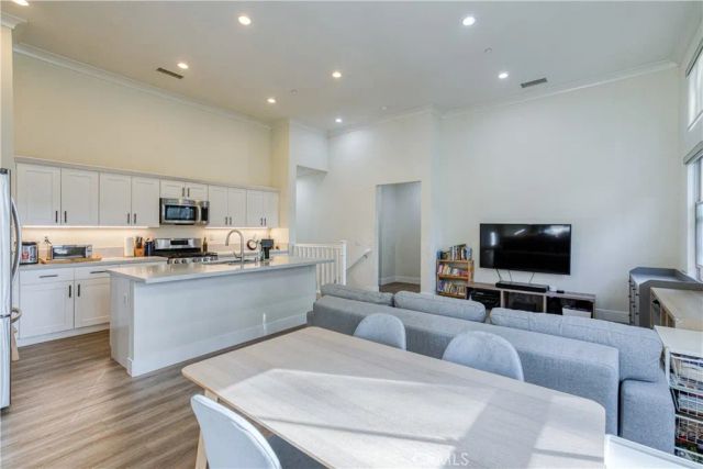 52 Coralwood, Irvine, CA 92618