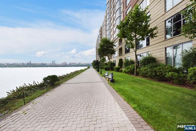 8100 River Road 210, North Bergen, NJ 07047