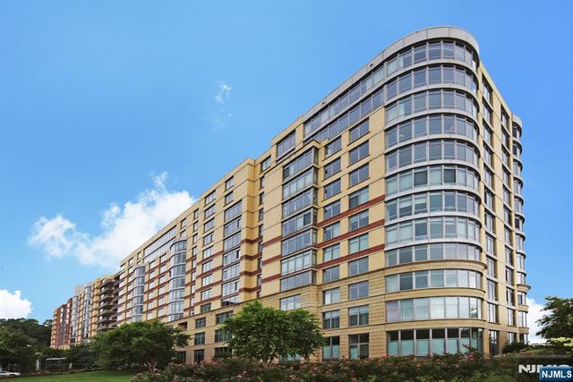 8100 River Road 210, North Bergen, NJ 07047