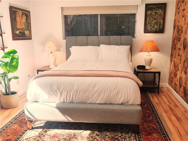 7703 Skyhill Drive, Hollywood Hills, CA 90068