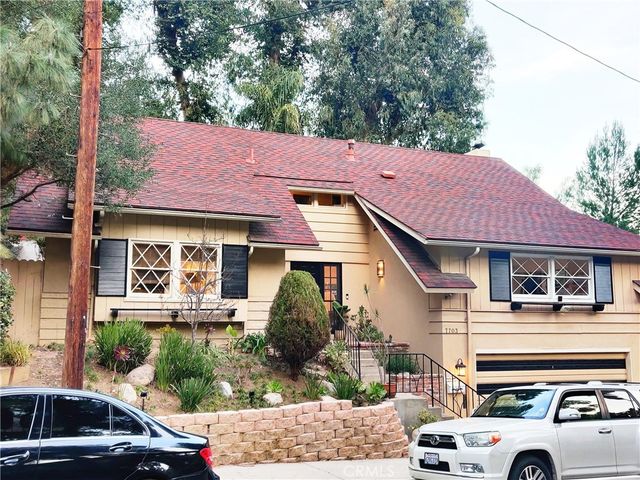 7703 Skyhill Drive, Hollywood Hills, CA 90068