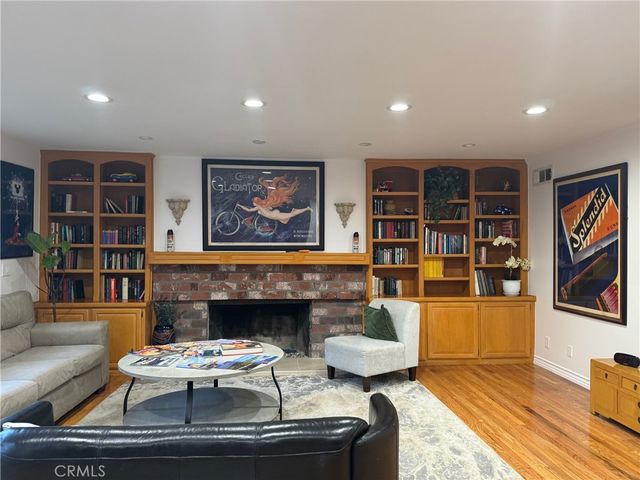 7703 Skyhill Drive, Hollywood Hills, CA 90068