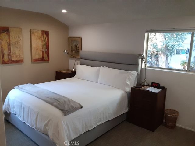 7703 Skyhill Drive, Hollywood Hills, CA 90068