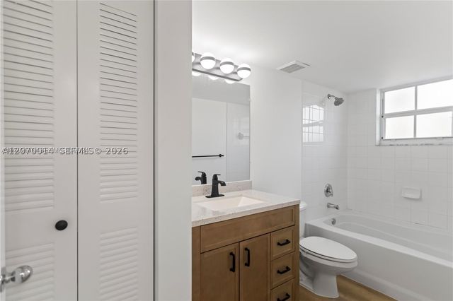 2051 Renaissance Boulevard 202, Miramar, FL 33025