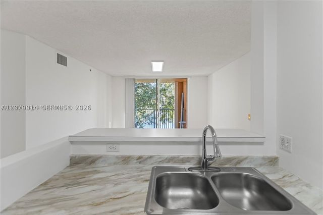 2051 Renaissance Boulevard 202, Miramar, FL 33025