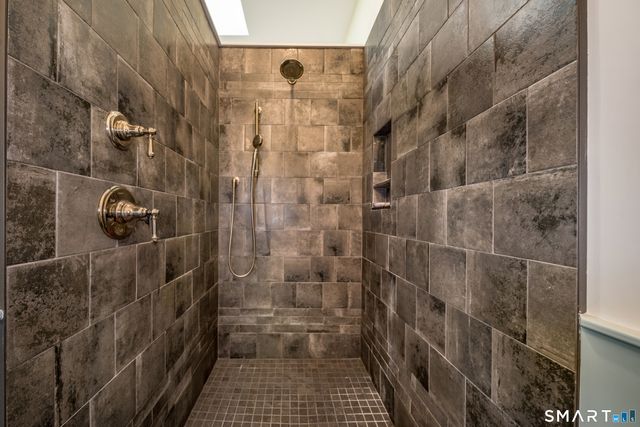 54 Bar Gate Trail, Killingworth, CT 06419
