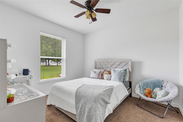 611 Saddle Creek Farms Drive, Crosby, TX 77532