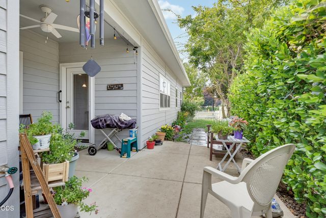 684 Golden Peak Drive, Central Point, OR 97502