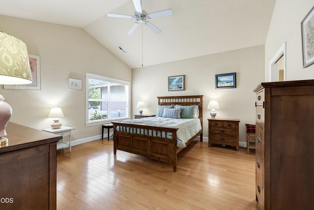 684 Golden Peak Drive, Central Point, OR 97502
