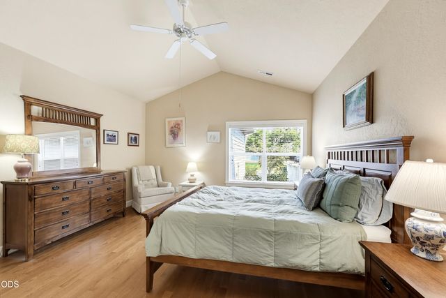 684 Golden Peak Drive, Central Point, OR 97502