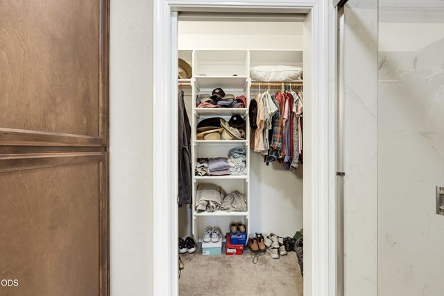 684 Golden Peak Drive, Central Point, OR 97502