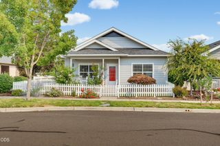 684 Golden Peak Drive, Central Point, OR 97502