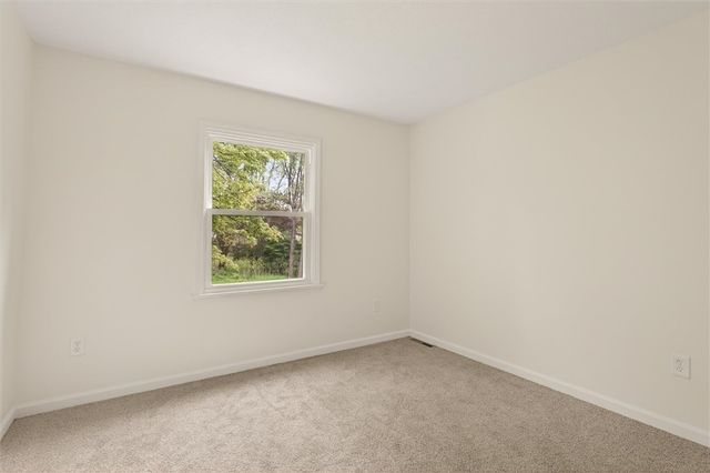 805 Coventry Dr, Webster, NY 14580