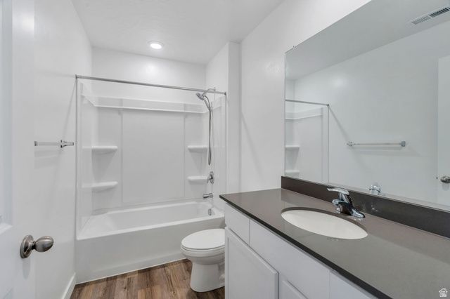 992 W BROADLEAF DR, Santaquin, UT 84655