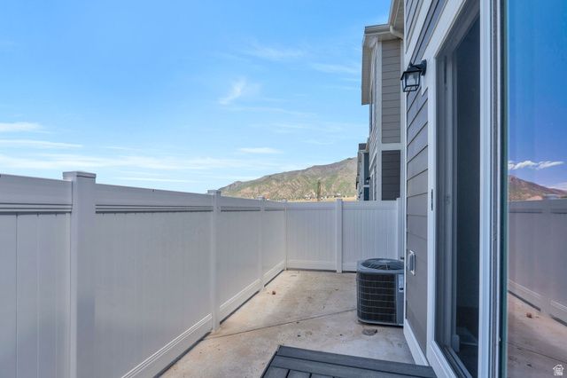 992 W BROADLEAF DR, Santaquin, UT 84655