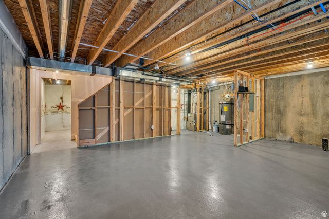 992 W BROADLEAF DR, Santaquin, UT 84655