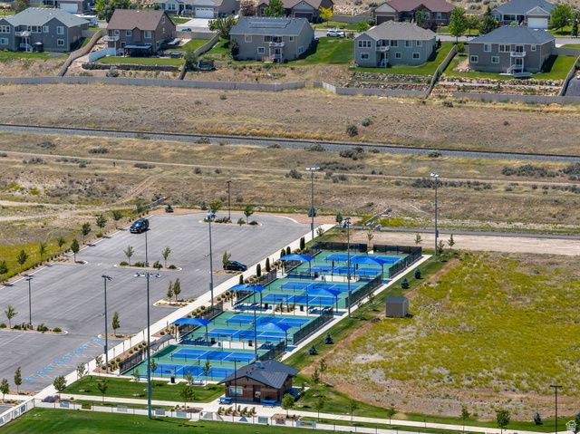 992 W BROADLEAF DR, Santaquin, UT 84655