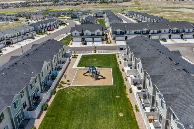 992 W BROADLEAF DR, Santaquin, UT 84655